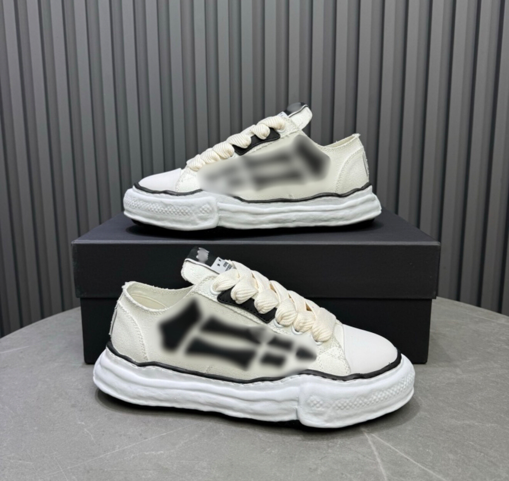 AMI RI Bone White